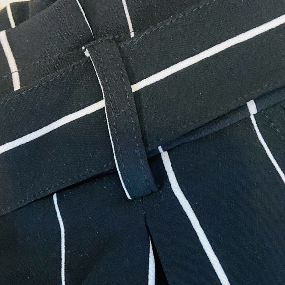 Cute Black with white pin stripe Skirt - Picture 6 of 6